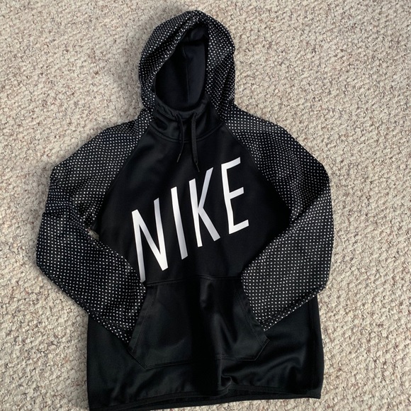 Black Nike hoodie - Picture 1 of 2